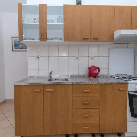 With A Parking Space Slatine, Ciovo - 16732 Слатине